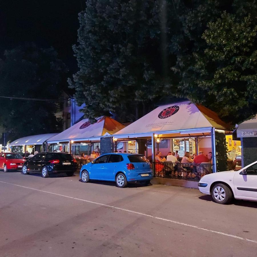 Apartman U Centru Šid Esterno foto
