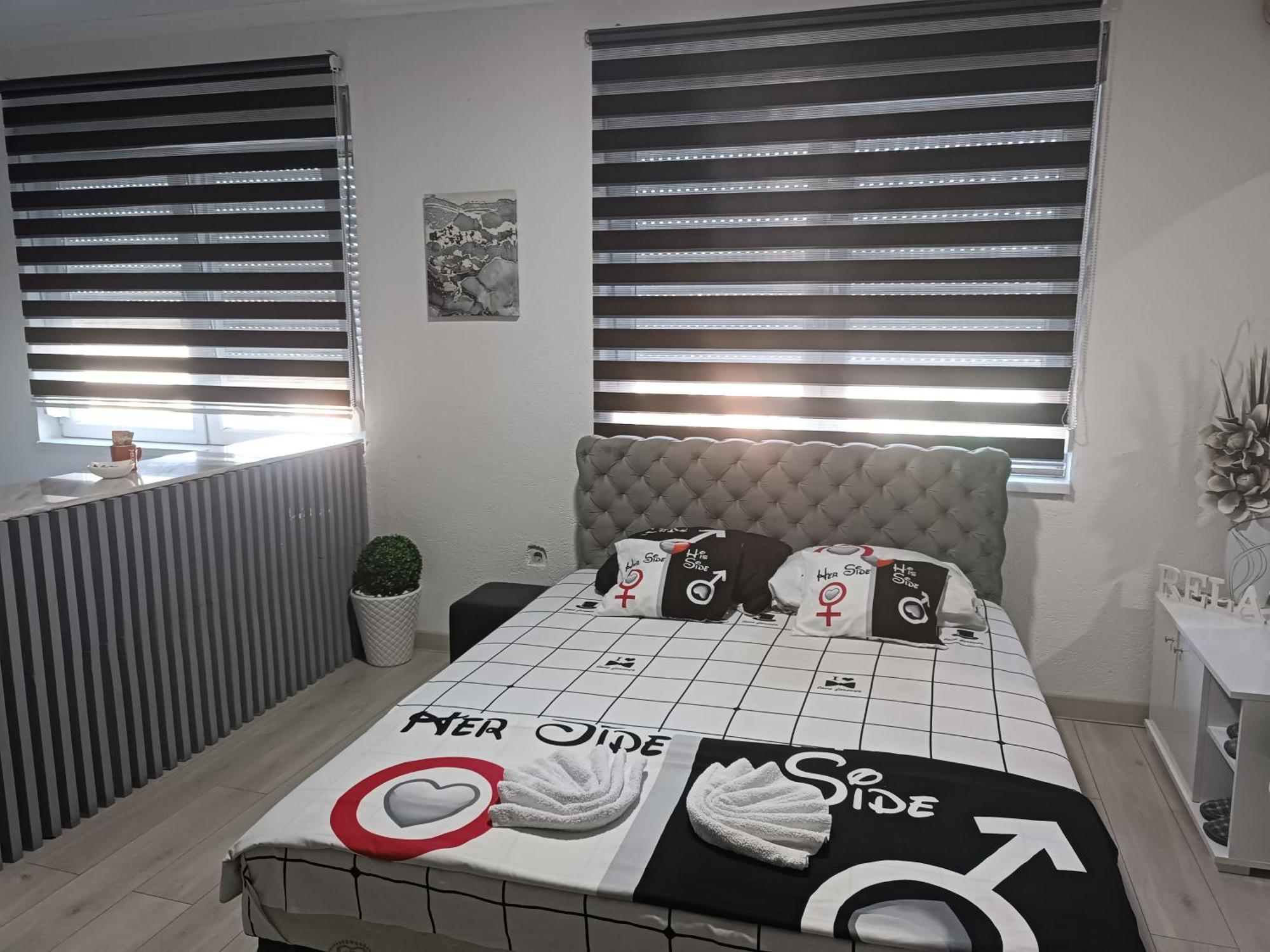 Appartamento Apartman U Centru Šid Esterno foto