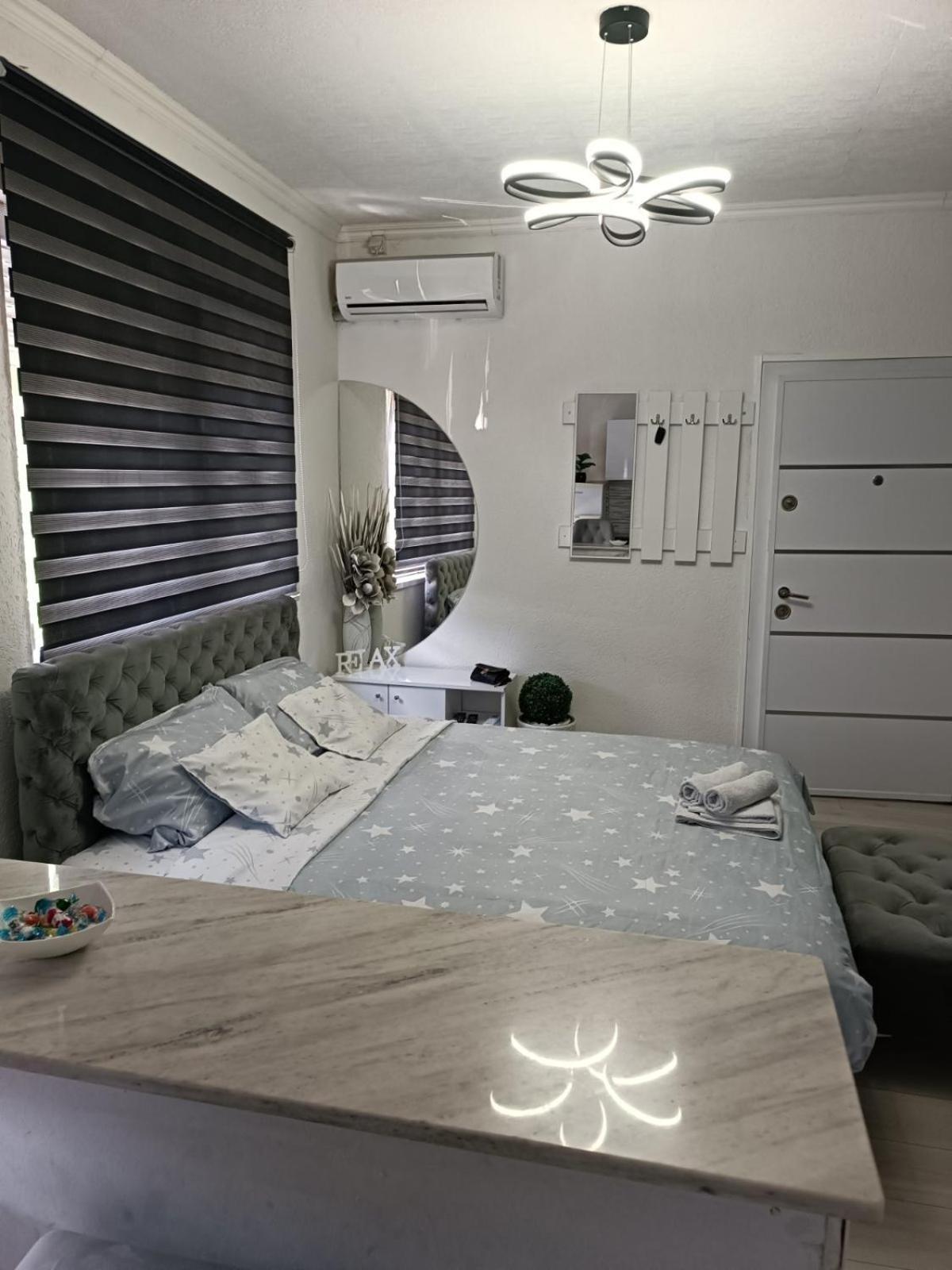 Appartamento Apartman U Centru Šid Esterno foto