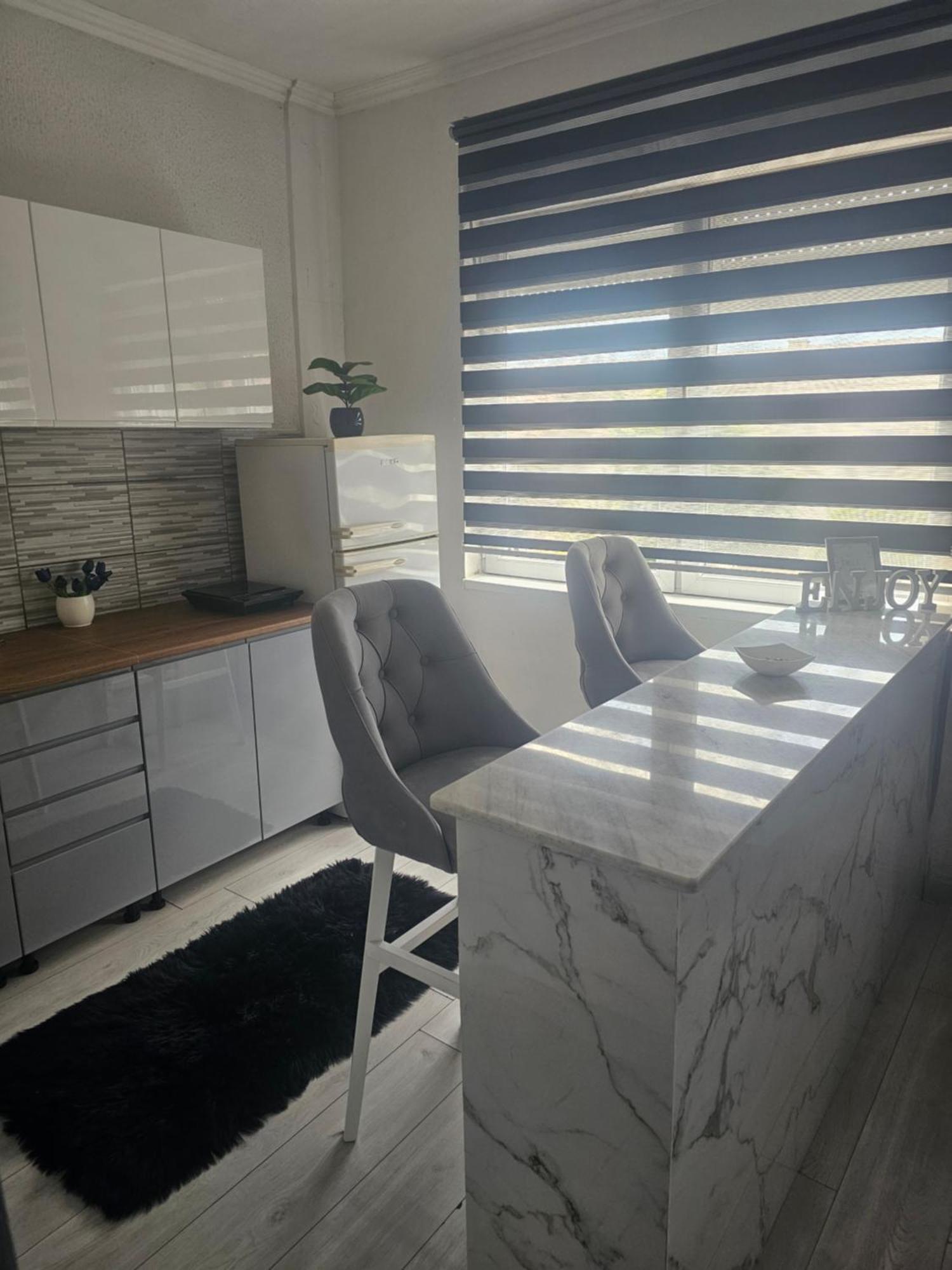 Apartman U Centru Šid Esterno foto
